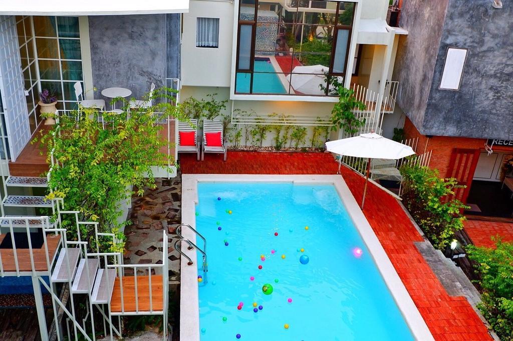 Hy Resort Chonburi Extérieur photo