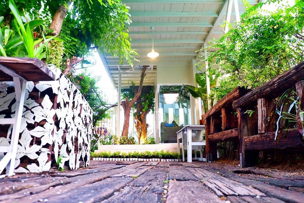 Hy Resort Chonburi Extérieur photo